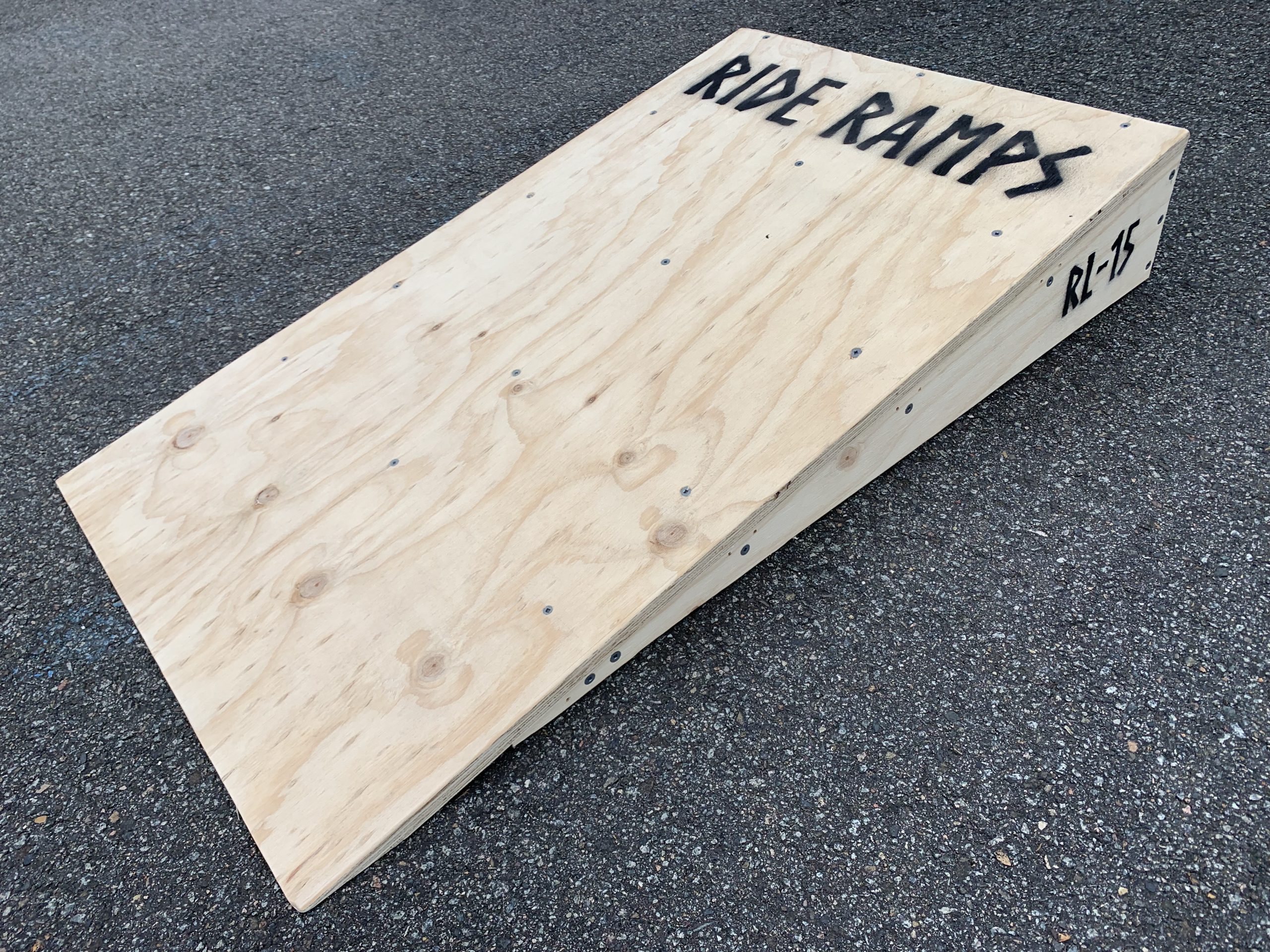15cm high launch-wedge skateboard ramp
