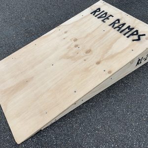 20cm high launch-wedge skateboard ramp